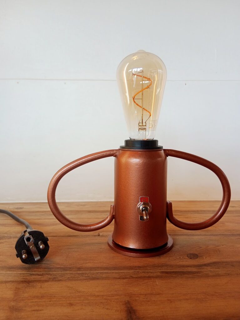 Lampe à poser "Lumibouchon Cuivre martelé"